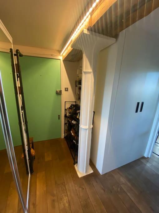 Luxury Artistic 2 Bedroom W/Balcony-Great Location Central London Exterior photo