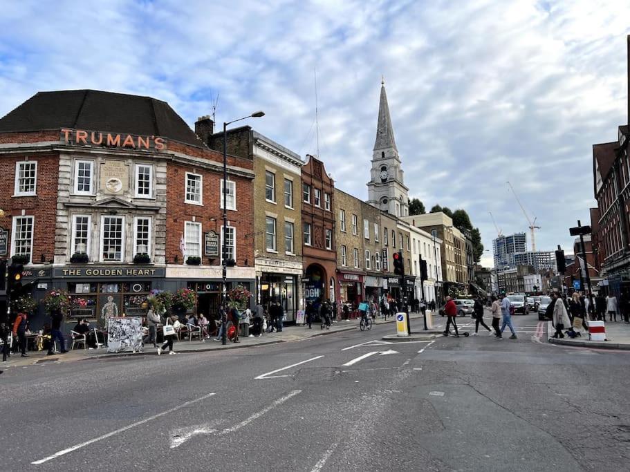 Luxury Artistic 2 Bedroom W/Balcony-Great Location Central London Exterior photo